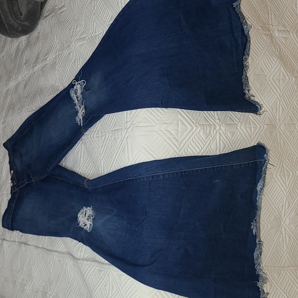 VIBRANT Flare Ripped Jeans - Picture 5 of 6